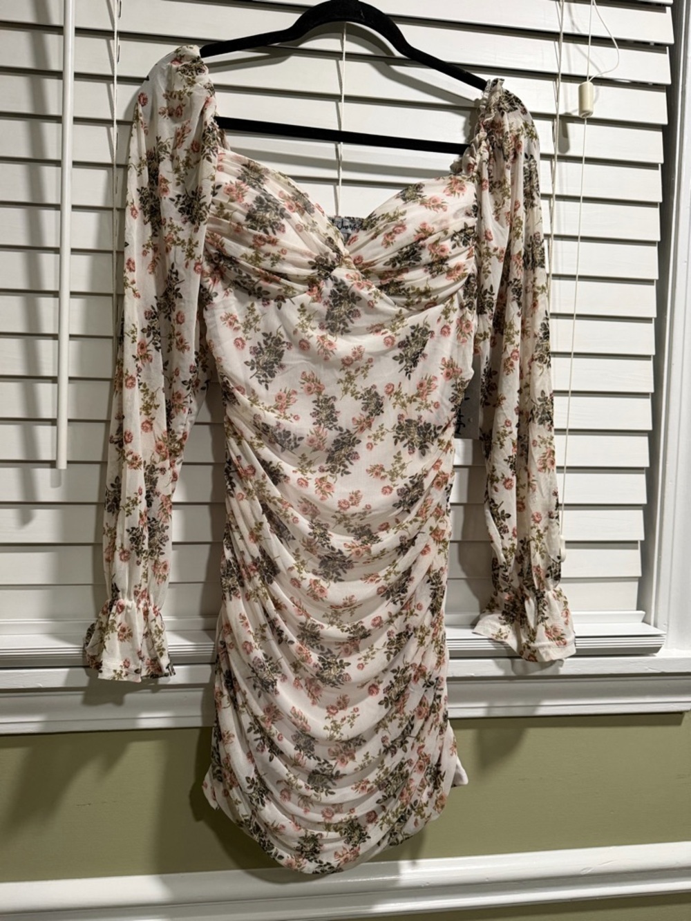 Floral Ruched Long-Sleeve Mini Dress - White Pink